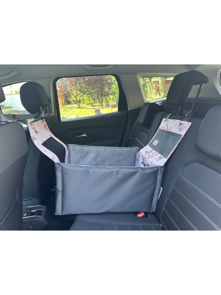 Mik – Dog Car Seat Mat for the Middle Seat with Built-In Bed and Safety Belt