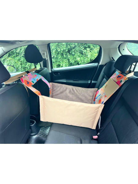 Mik – Dog Car Seat Mat for the Middle Seat with Built-In Bed and Safety Belt