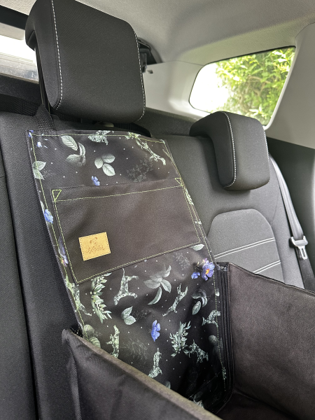 Mik – Dog Car Seat Mat for the Middle Seat PAWradise with Built-In Bed and Safety Belt